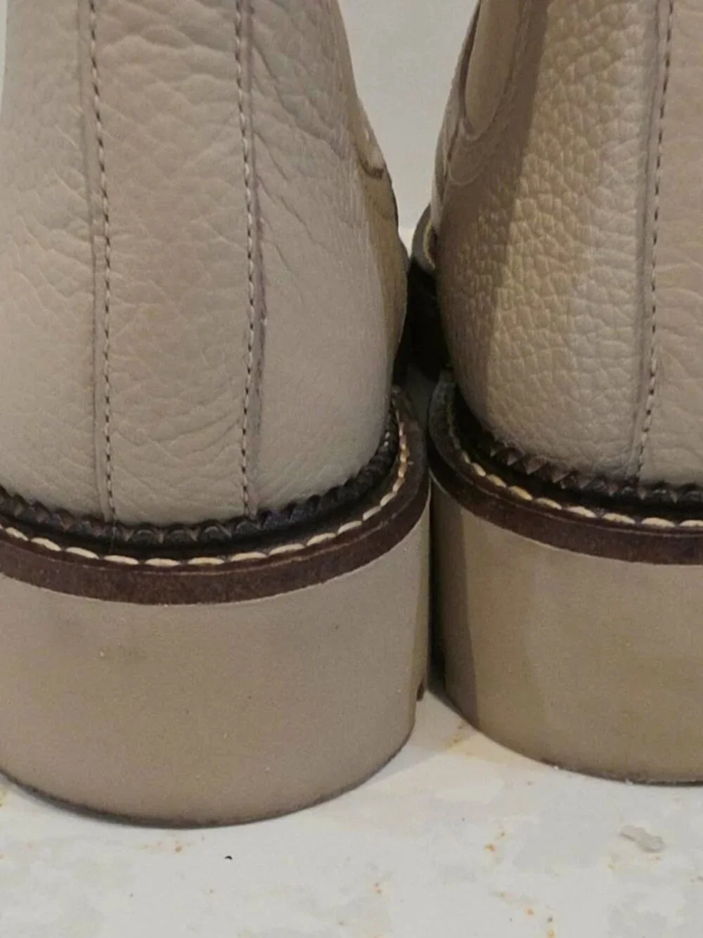 Caslon miller women